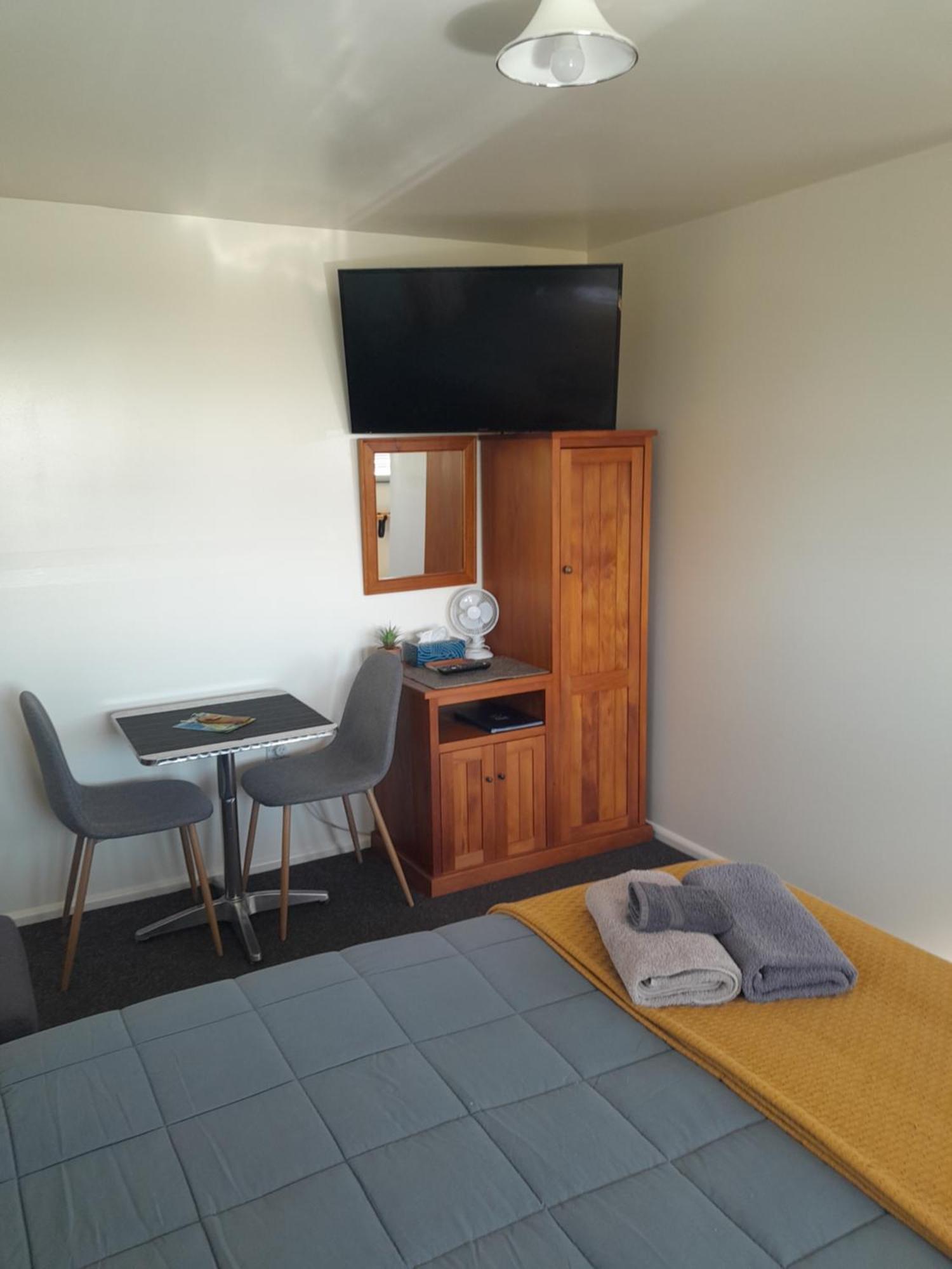 Sunset Accommodation Westport Exterior photo